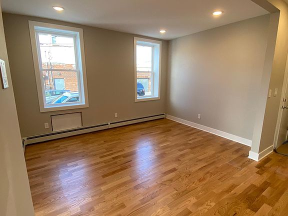 2nd image of 320 9th St