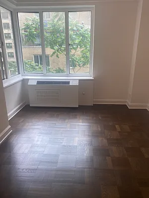 Rented by essential NEW YORK Real Estate | media 8