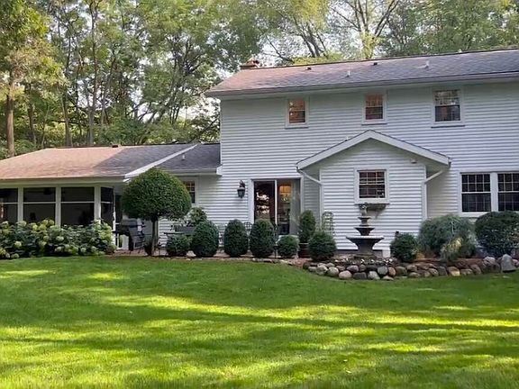 4th image of 5073 Whippoorwill Dr