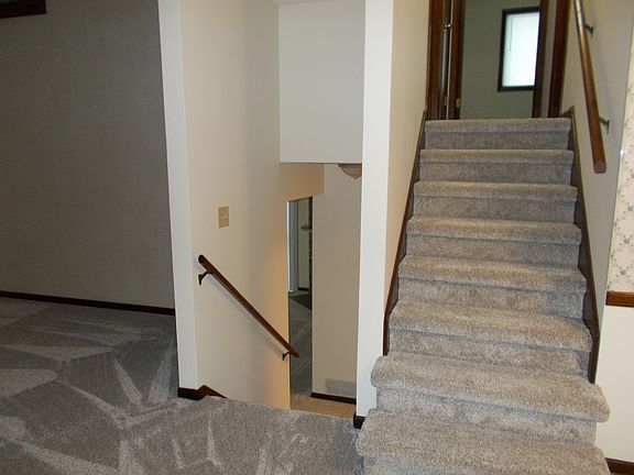 5th image of 5548 S 38th St