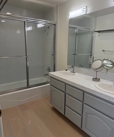 2618 N Vermont Ave — Photo 10