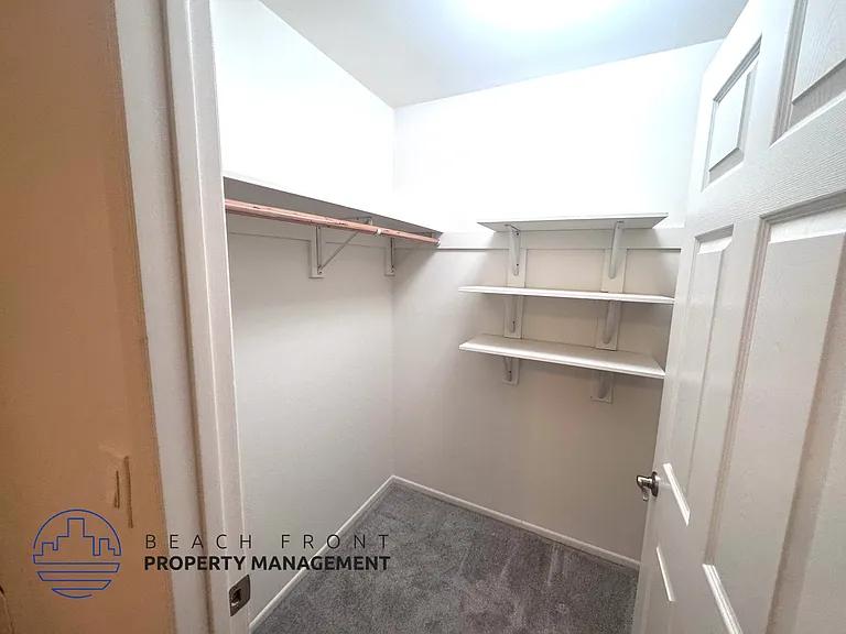 6712 W 86th Pl. — Photo 10