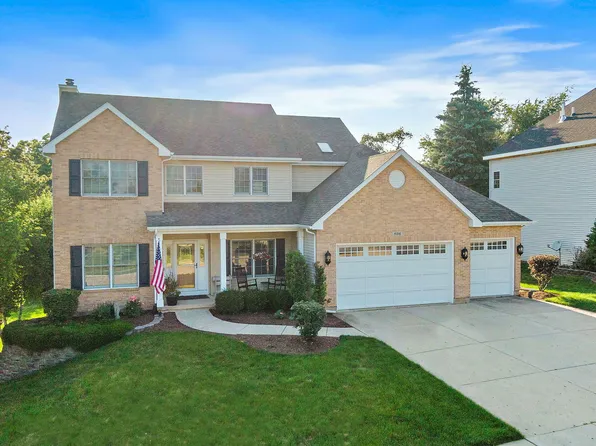 806 Elm St, Hampshire, IL 60140