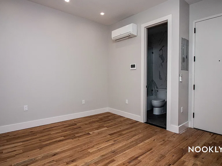 48 Jefferson St #4B — Photo 3