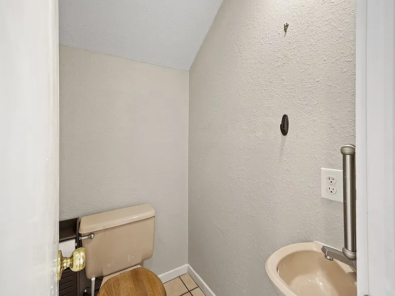805 Loop 534 — Photo 20