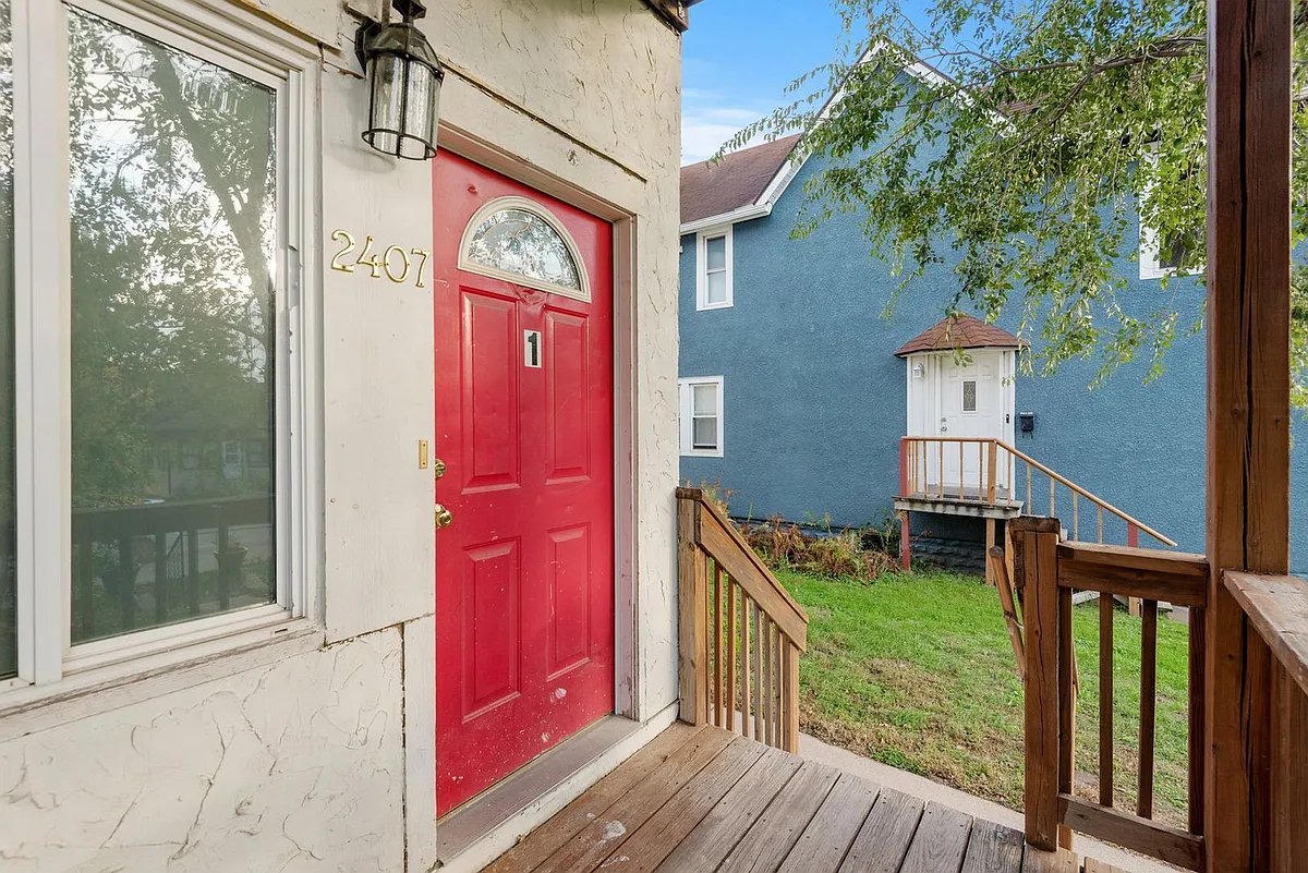 Building Photo - 2407 Buchanan St NE #1