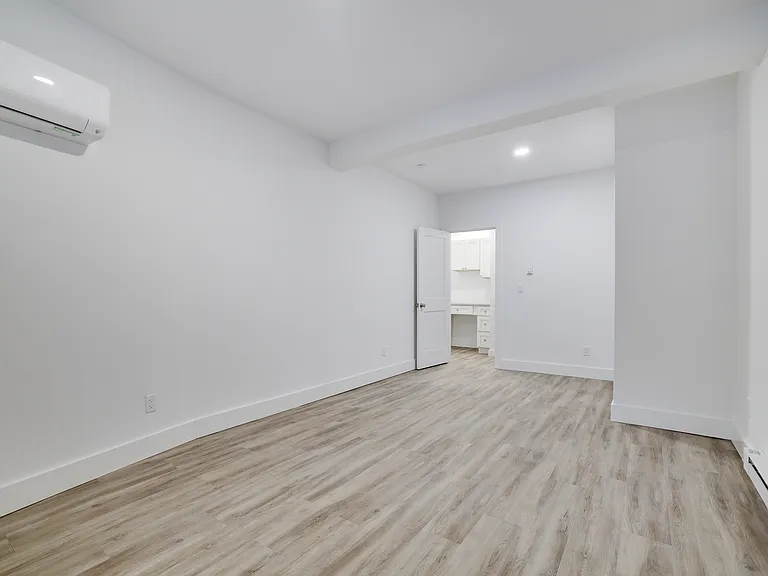 127 Evergreen Ln — Photo 9