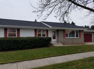 2651 N 30th St, Sheboygan, WI 53083