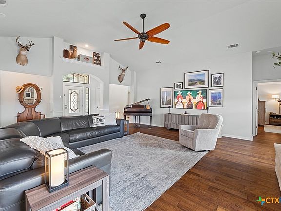 4th image of 109 View Dr