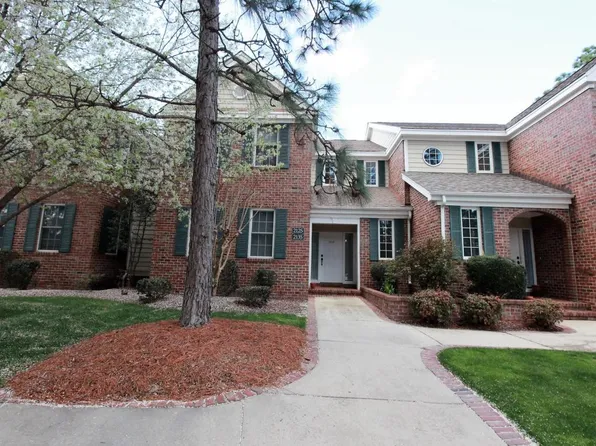 2125 Creswell Dr, Southern Pines, NC 28387