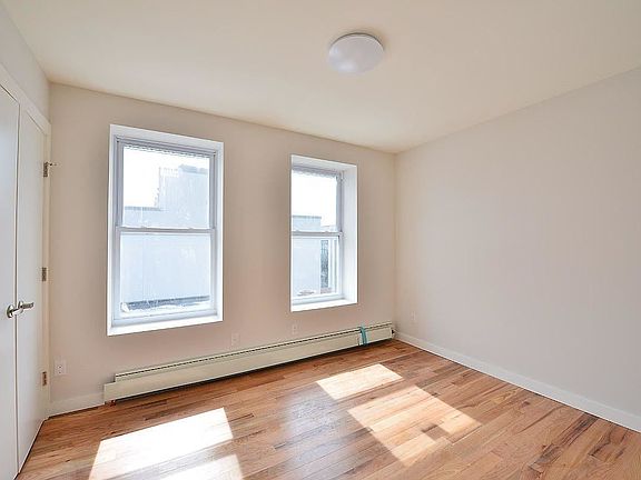 4th image of 315 Van Brunt St #2B