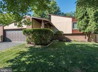 224 W Meadowland Ln, Sterling, VA 20164