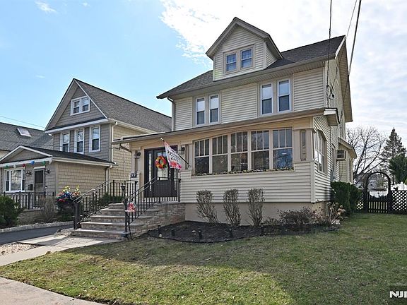 2nd image of 99 Christie St