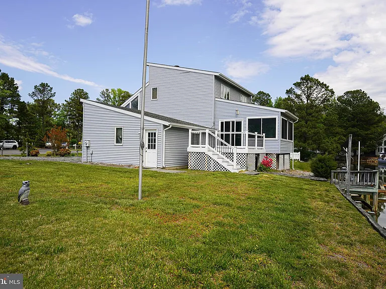 39028 Bayview W — Photo 8