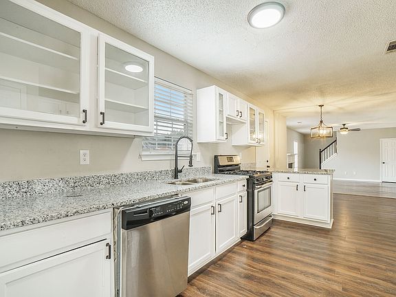 4th image of 6916 Dalehollow Dr