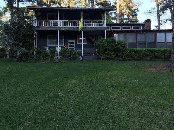 2nd image of 589 Washington Dr