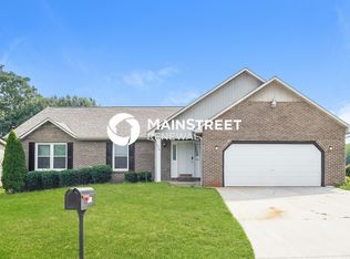 1528 Cavalier Dr, Maryville, TN 37803