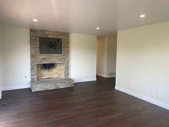 Living room with fireplace