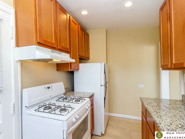 921 Lake Street — Photo 10