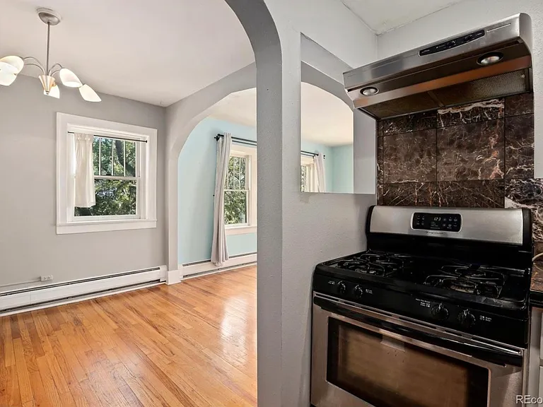 1275 N Clarkson St #7 — Photo 5