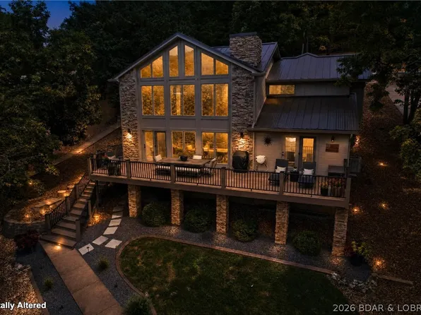 1393 Sweetwater Dr, Lake Ozark, MO 65049