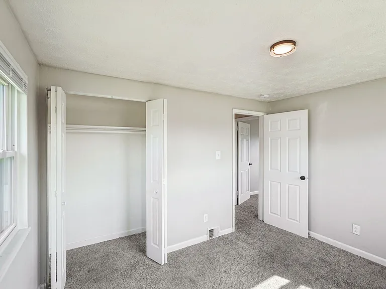 Columbus Crossing Townhomes — Photo 22