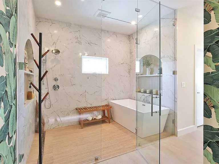 605 Concord Ln — Photo 15