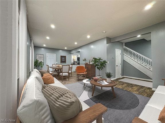 4th image of 1041 Mercer St