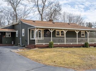 5 Willow St, Oxford, MA 01540