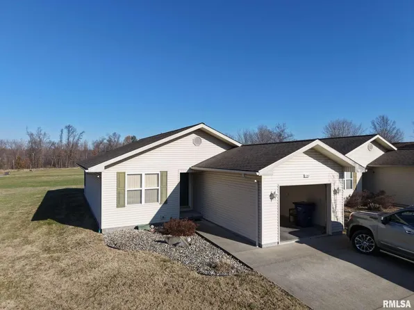 1303 Daffodil Ln, West Frankfort, IL 62896
