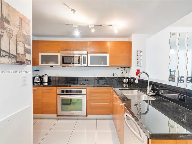 244 Biscayne Blvd #1906 — Photo 16