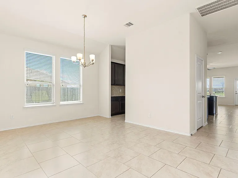 23607 Legano Dr — Photo 10