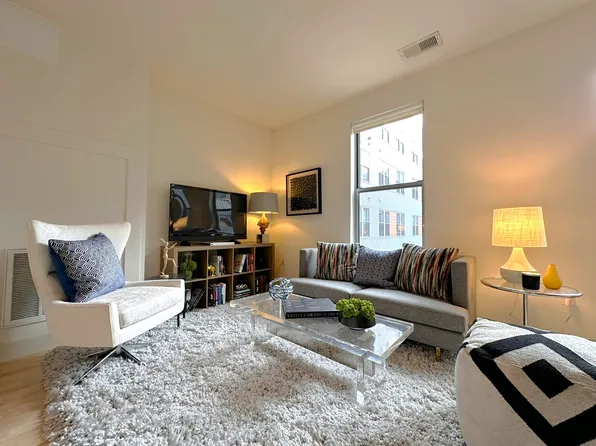 400 Claremont Avenue image 45 of 130