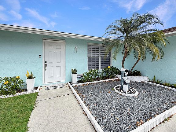 3rd image of 110 Bobwhite Road