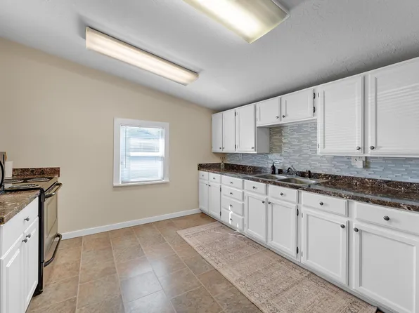 28 W Stauffer Ln S, Salt Lake City, UT 84107