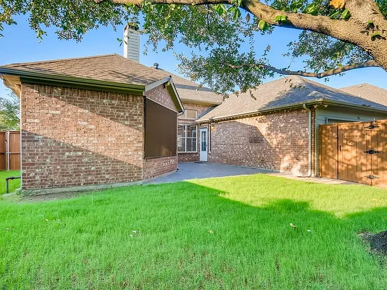 1766 Montura Ln — Photo 7