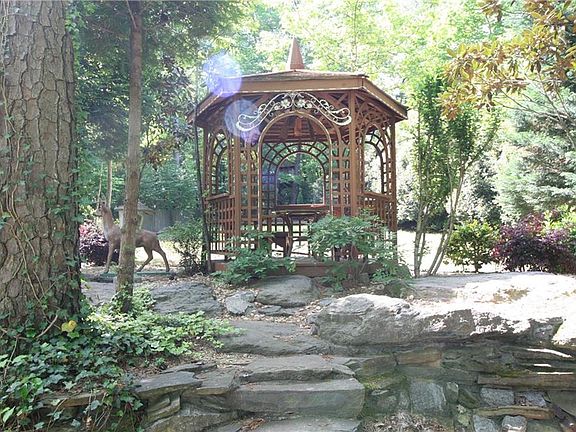 3rd image of 3870 River Mansion Dr