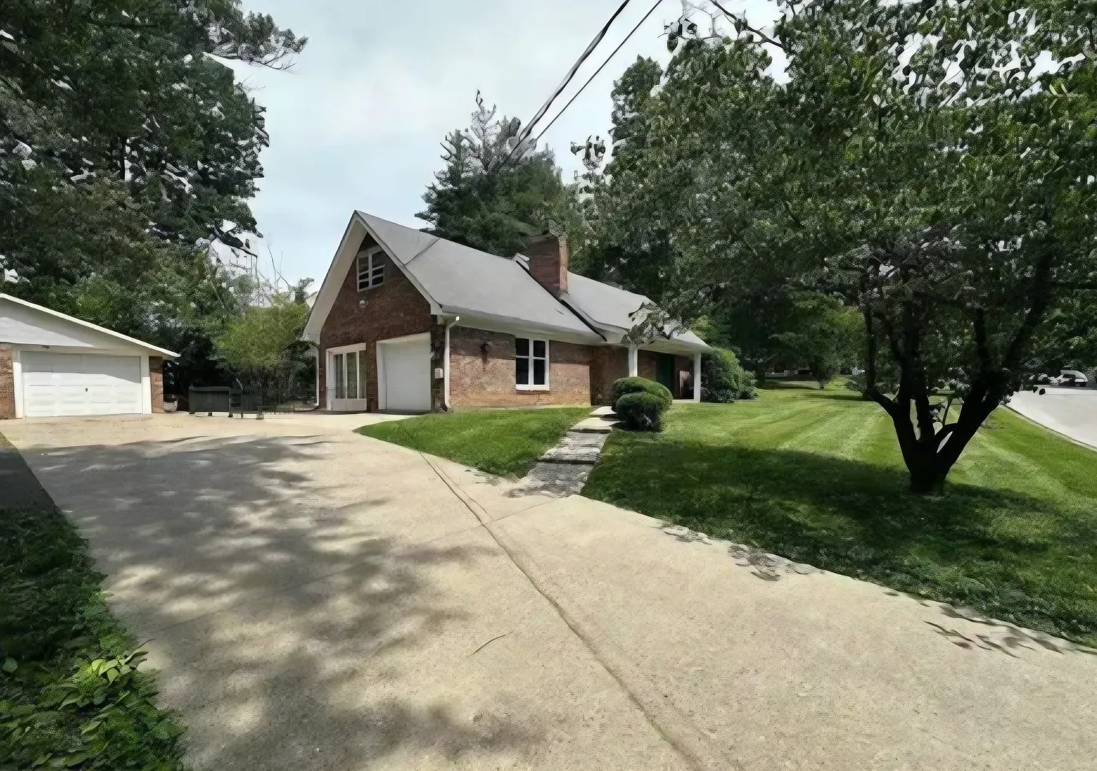 634 Cherry Wood Dr — Photo 1