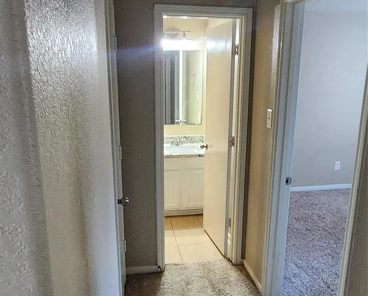 8830 Summerset Meadow Ct — Photo 27