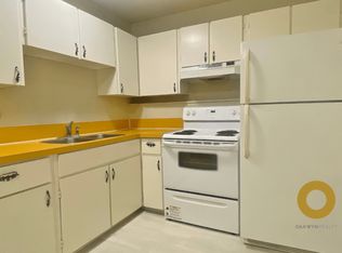 5978 Crown St #1A, Vancouver, BC V6N2B8