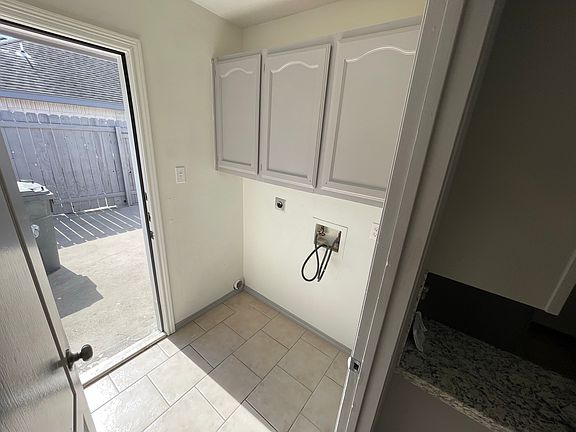 4th image of 708 Agate St #2