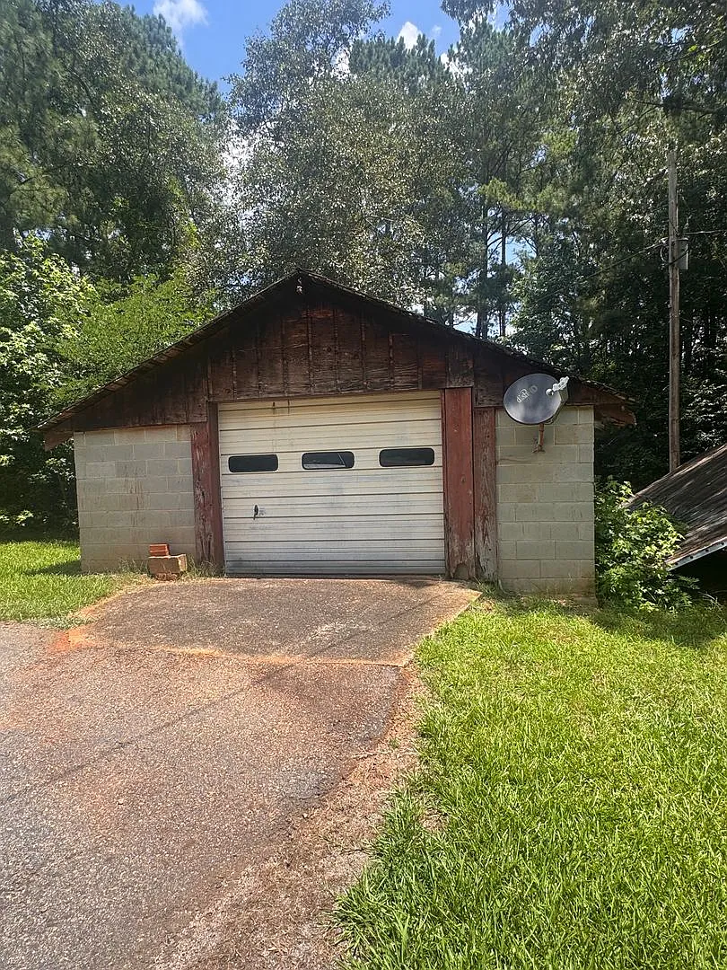 Fully Furnished 3-Bedroom Home for Rent in Commerce, GA Flexible Short & Long-Term Leases — Photo 2
