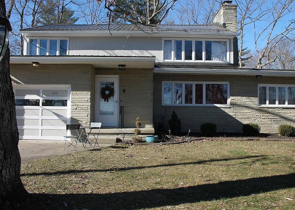 1st image of 139 Barker Ln #C-96