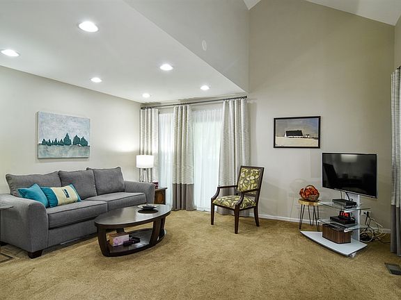 3rd image of 115 S Stonington Dr #31-2
