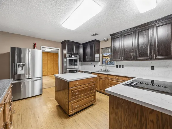 422 Rice Ave, Rosharon, TX 77583