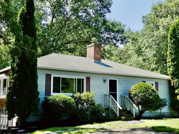 136 Brook St, Hanson, MA 02341