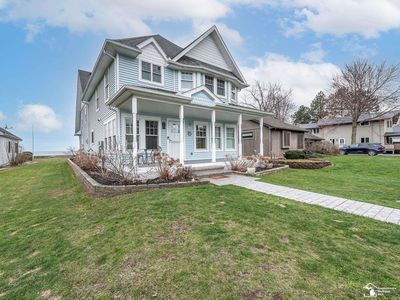 12988 Laplaisance Woods St, La Salle, MI, 48145