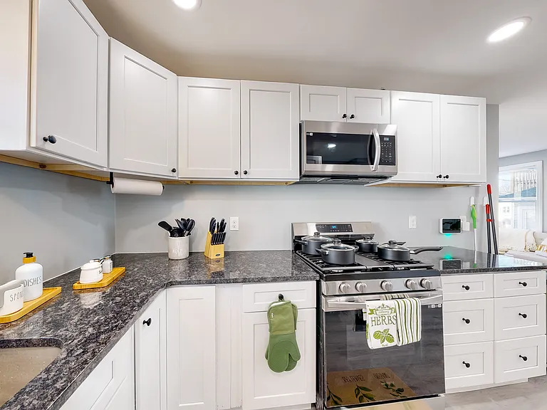 44 Hall St #1 — Photo 7