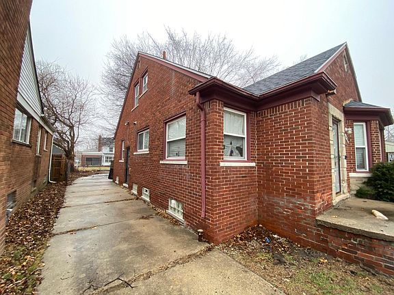 2nd image of 19483 Birwood St