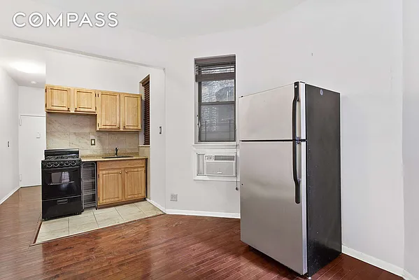 Rented by Compass | media 10